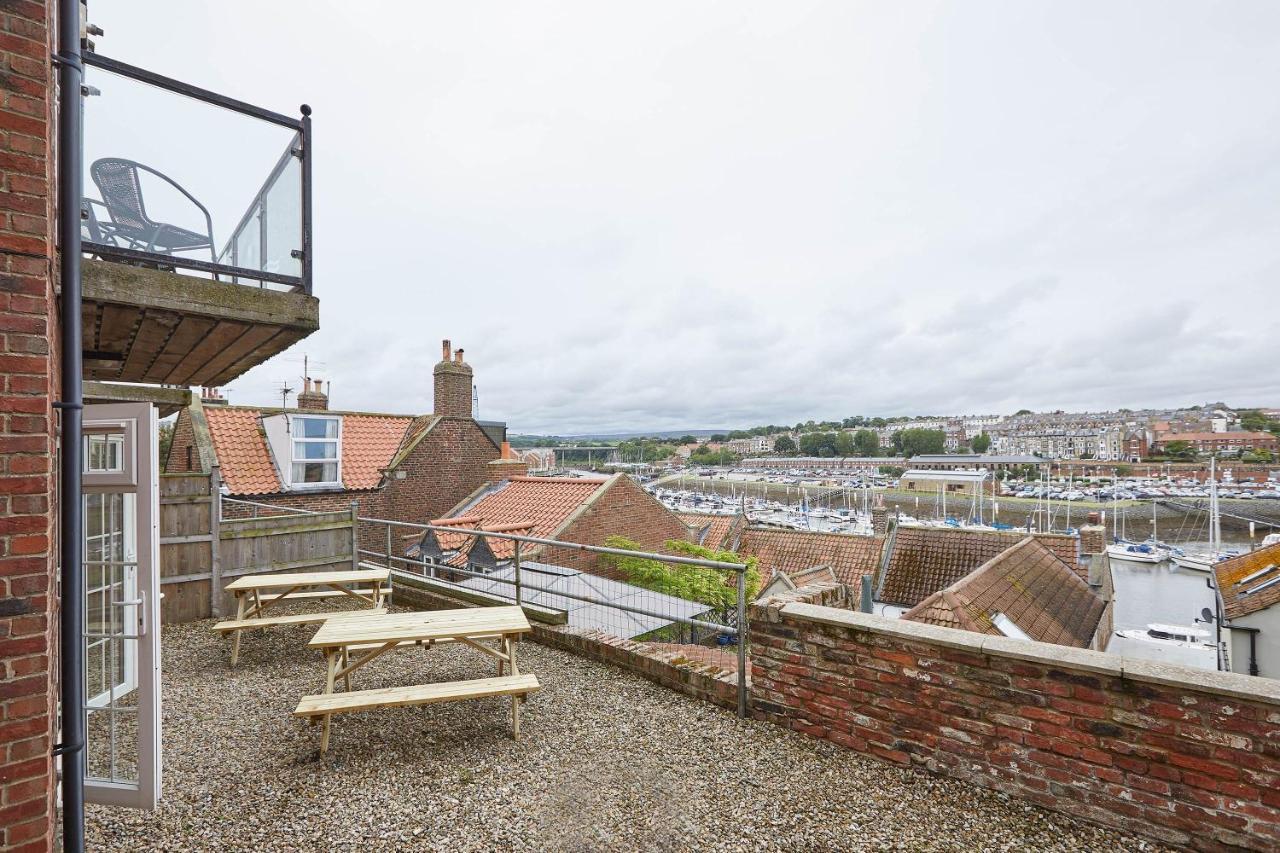 Host & - Harbour View House Whitby